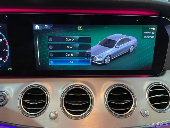 مرسيدس 2021 E250 بانوراما رادار قياده ذاتيه ( بنزين ) 2.0T 27