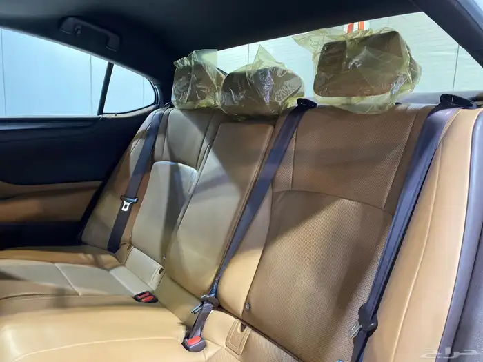 لكزس ES300h 2021 ( هايبرد ) بحالة ممتازة 19