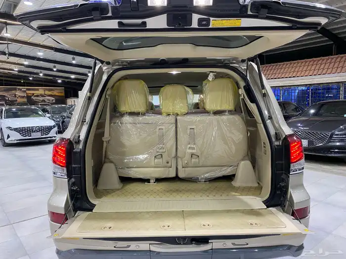 جيب لكزس فل كامل 2012 16