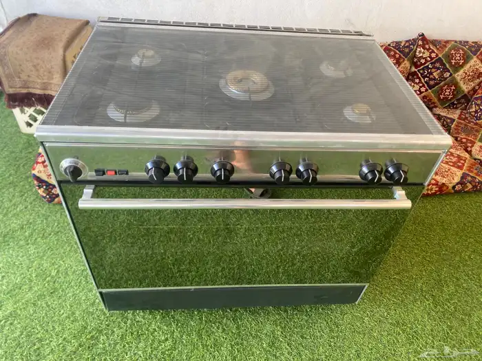 فرن هبرق ايطالي نضيف ع الشرط 90 60 0