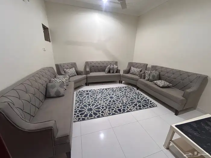 كنب للبيع على السوم في وحده مكسوره رجلها. 0