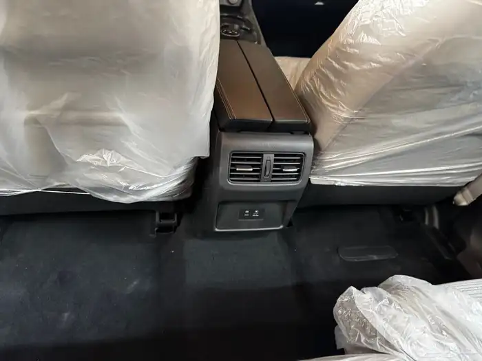 نيسان اكس تريل نص فل ( sv )موديل 2025 عرض خاص 9