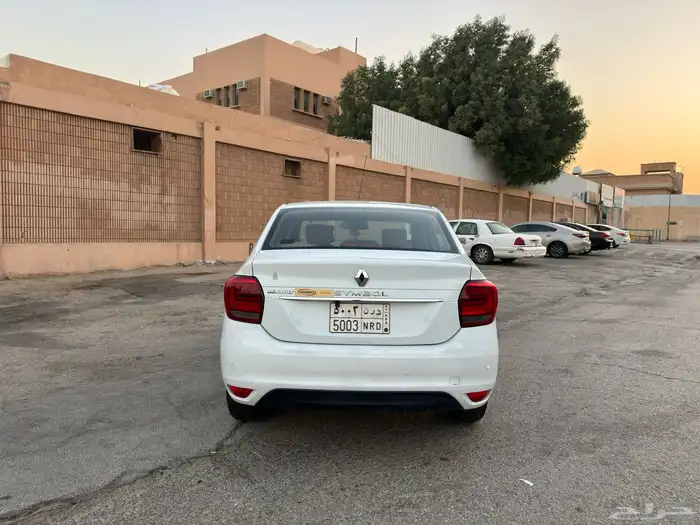 رينو سيمبول 2017 اوتوماتيك نظيف 4