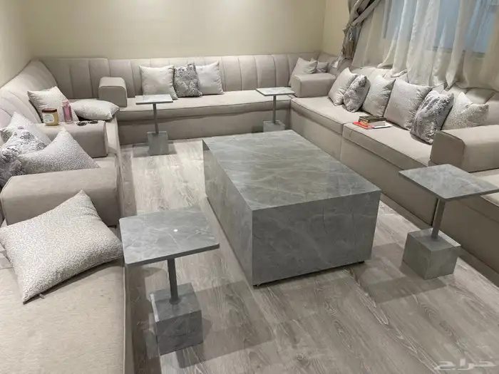 طاولات تفصيل حسب طلب 44