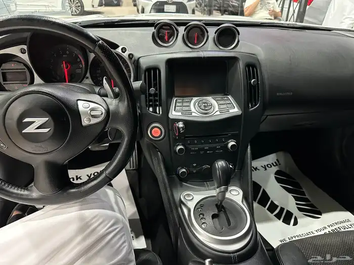 نيسان Z موديل 2015 نظيف 11