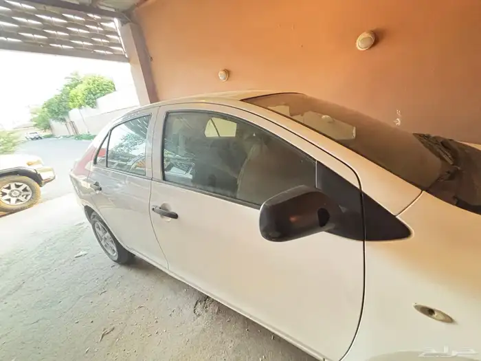 يارس 2009 نضيفه جدا 6