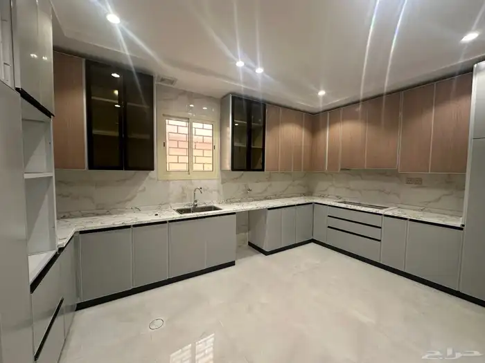 شقه ارضيه للبيع حي اليرموك مساحه كبيره 5