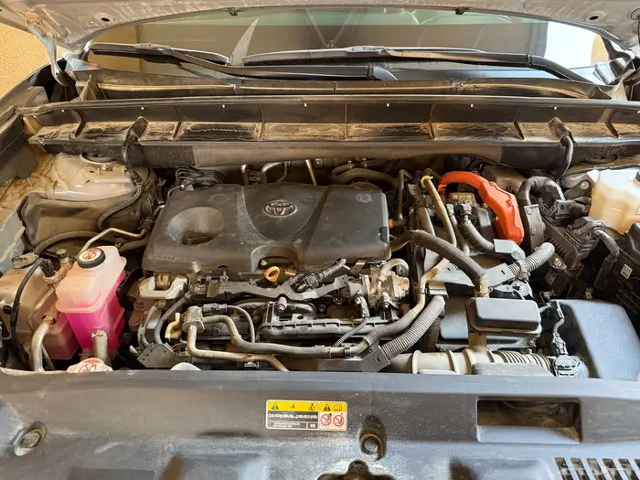 تويوتا هايلاندر 2023 فئه برونز ديشن نظيفه جدا 10