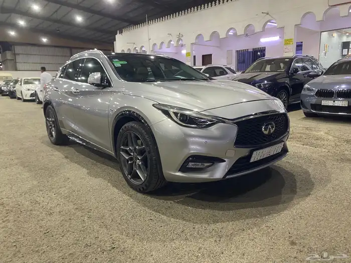 انفينيتي Q30 موديل2017 5