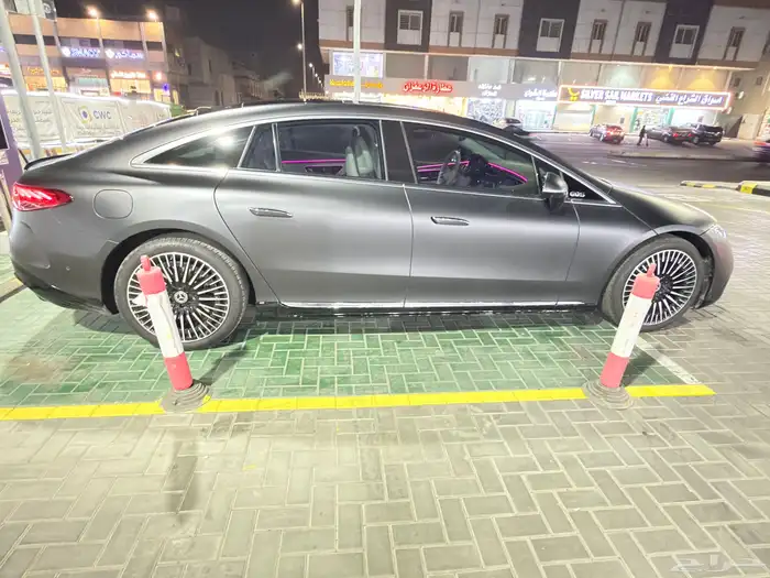 مرسيدس eqs 450 2