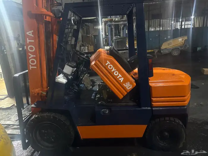 للبيع رافعه شوكيه تيوتا 3 طن 3