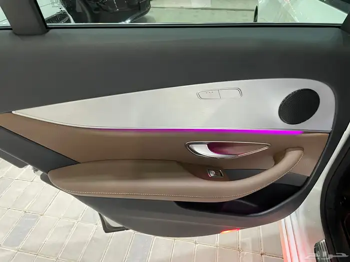 مرسيدس 2021 E250 بانوراما رادار قياده ذاتيه ( بنزين ) 2.0T 12