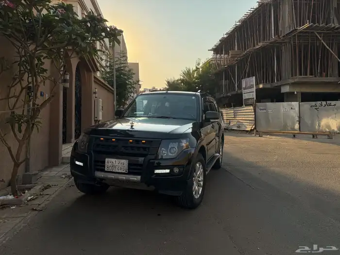 للبيع  متسوبيشي باجيرو 2017 فل علامة ذهبية (مخزن) 1