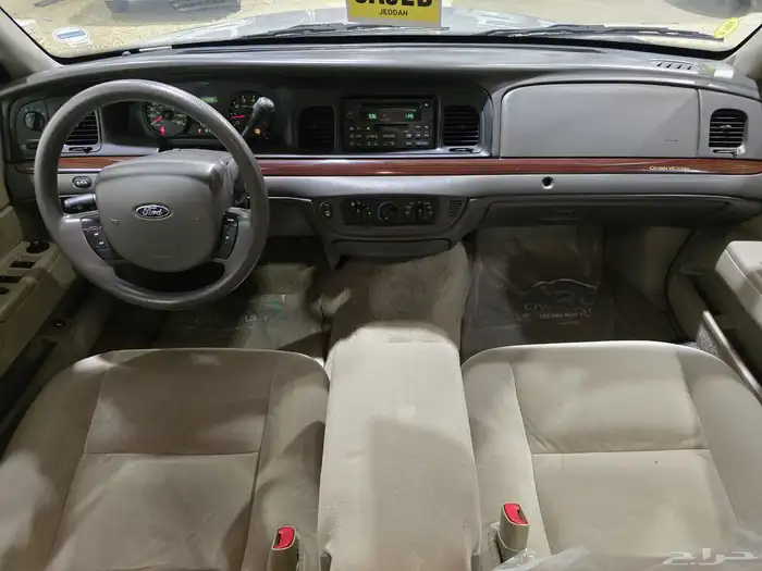 فورد فكتوريا موديل 2011 بحالة ممتازة 11