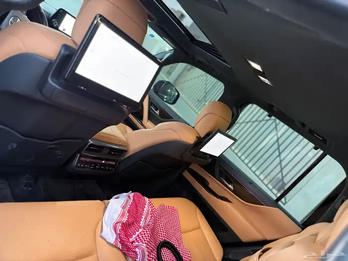 للبيع لكزس 2022 بي بي اسود سعودي 23