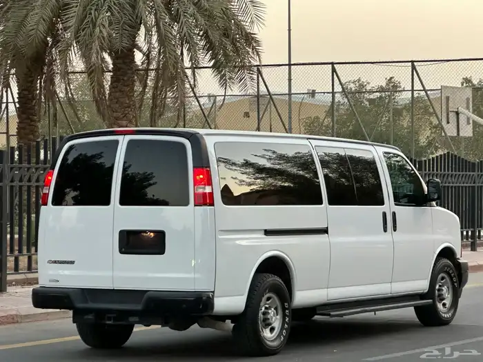 شفروليه إكسبرس موديل 2017 سعودي شاص طويل وزن 2500 فل 10