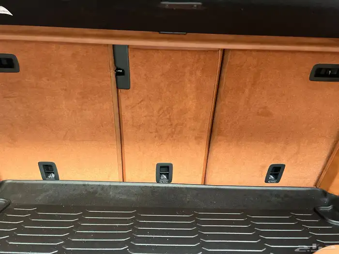 لمبرجيني اوروس S عداد 4 الاف صيانة 5 سنوات إضافية مجانا 80