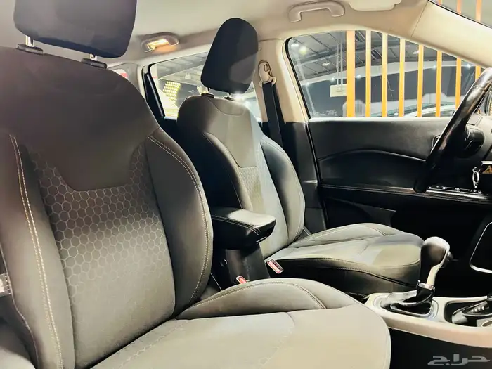 جيب كومباس 2019 سعودي ( بحاله ممتازه ) 8