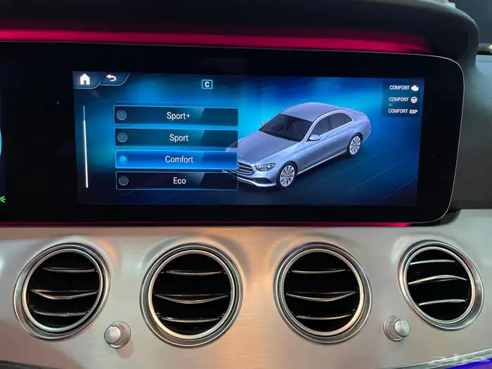 مرسيدس 2021 E250 بانوراما رادار قياده ذاتيه ( بنزين ) 2.0T 28