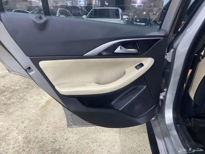 انفينيتي Q30 موديل2017 21