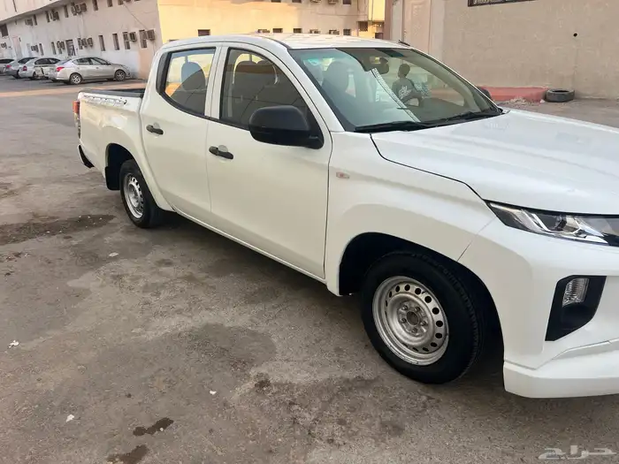 ميتسوبيشي L200 8