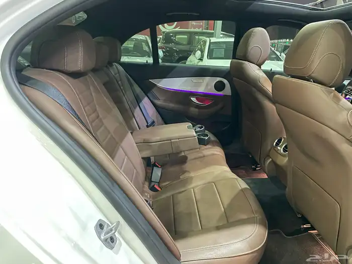 مرسيدس 2021 E250 بانوراما رادار قياده ذاتيه ( بنزين ) 2.0T 16