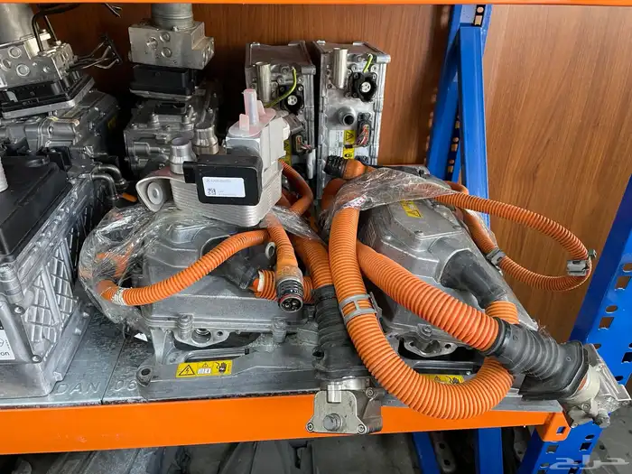 قطع غيار مستورد مرسيدس بنزين و هايبرد 57