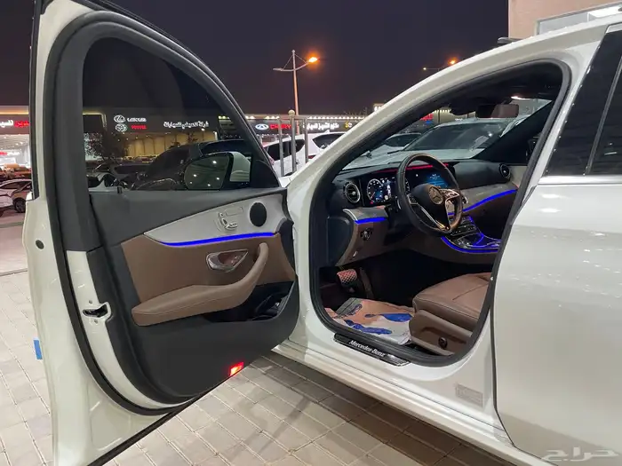 مرسيدس 2021 E250 بانوراما رادار قياده ذاتيه ( بنزين ) 2.0T 7