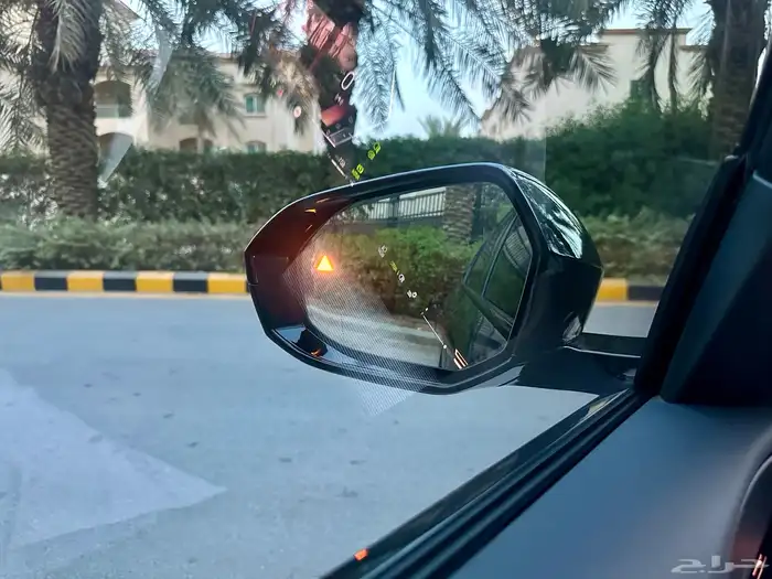 BMW 520i M (ضمان  بكج صيانه ناغي) 9