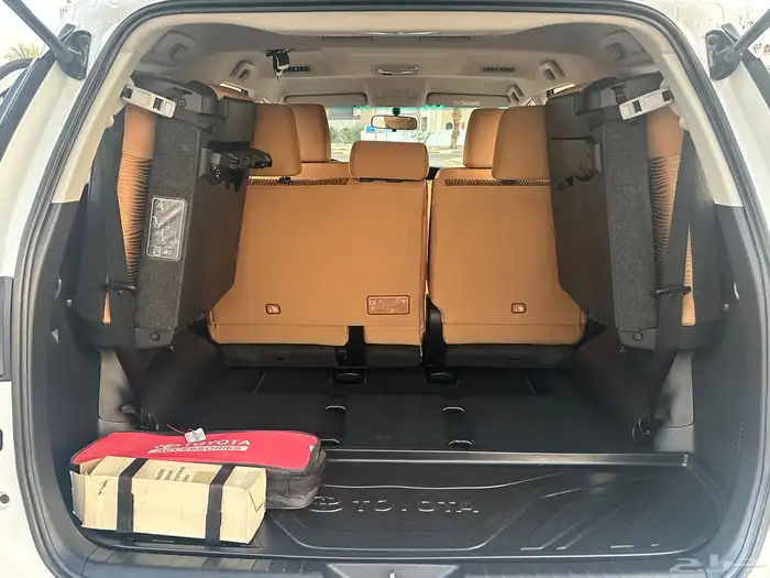 فورشنر 6 سلندر دبل (VX) 2023 ( بحالة الوكالة ) 44