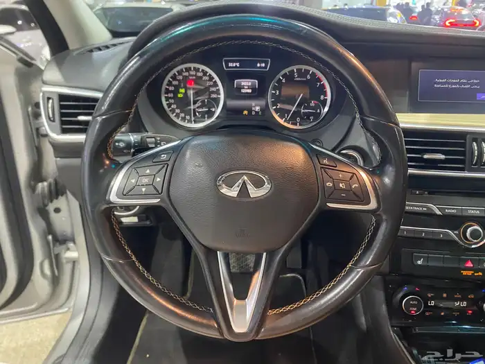 انفينيتي Q30 موديل2017 11