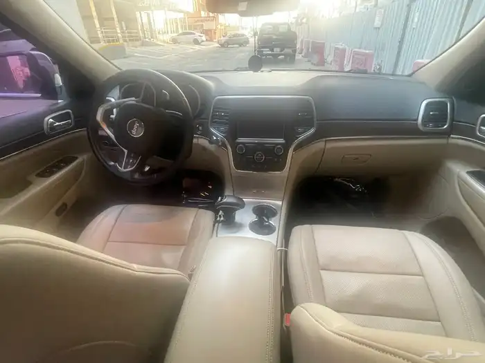 جيب جراند شيروكي Limited 5