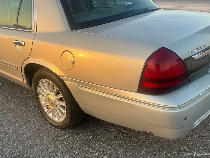 فورد جراند ماركيز 2010 نظيف مالك اول 11