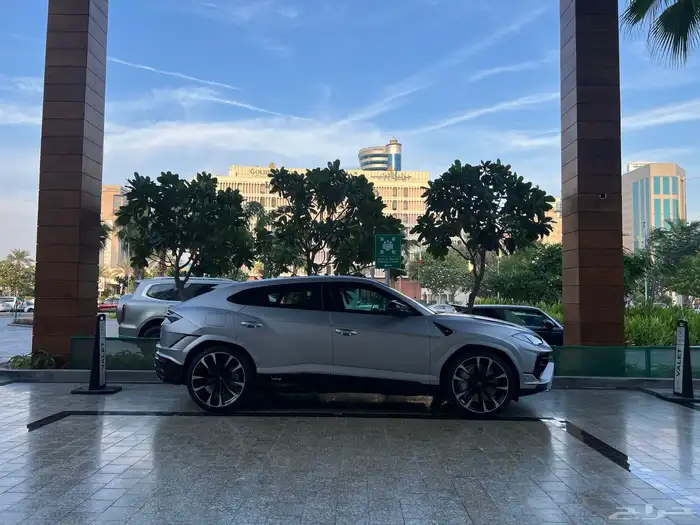 لمبرجيني اوروس S عداد 4 الاف صيانة 5 سنوات إضافية مجانا 1