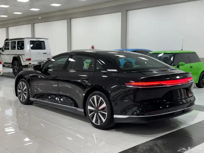 لوسيد اير بيور 2025 اسود جديد 4