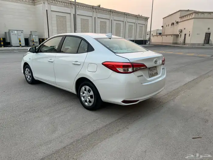 تويوتا يارس 2021 11