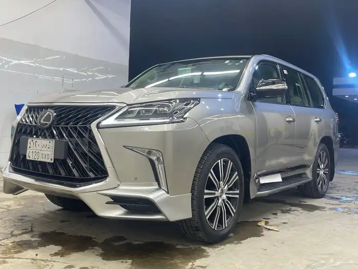 للبيع جيب لكزس LX2018 سعودي 10