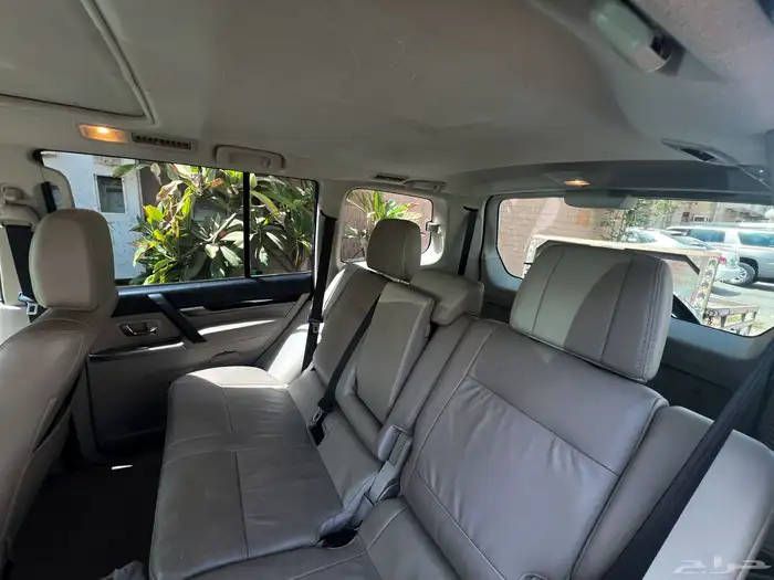 للبيع  متسوبيشي باجيرو 2017 فل علامة ذهبية (مخزن) 10