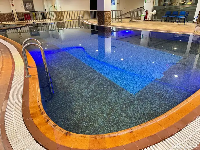 كورس تعليم سباحة للاطفال و الكبار 4