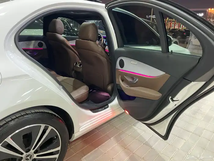 مرسيدس 2021 E250 بانوراما رادار قياده ذاتيه ( بنزين ) 2.0T 14