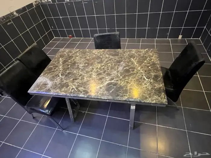 طاولة طعام 0