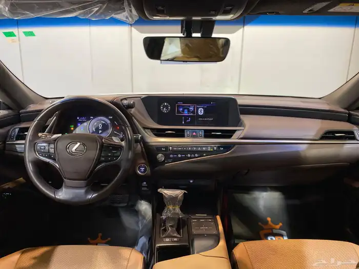 لكزس ES300h 2021 ( هايبرد ) بحالة ممتازة 10