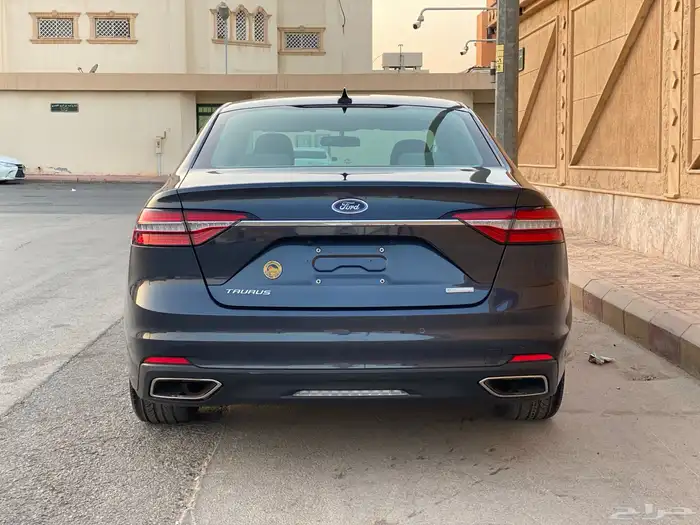 فورد تورس 2020 نص فل نظيف للبيع 7
