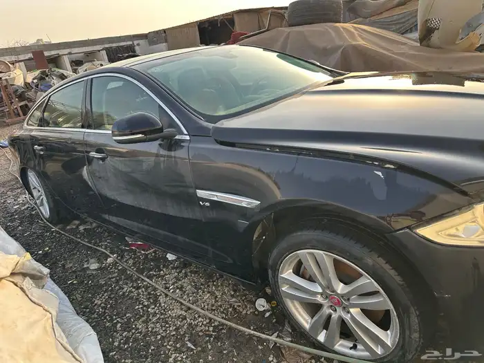 مصدومه جاكور Xj فل كامل ( بدون مكينه ) 1