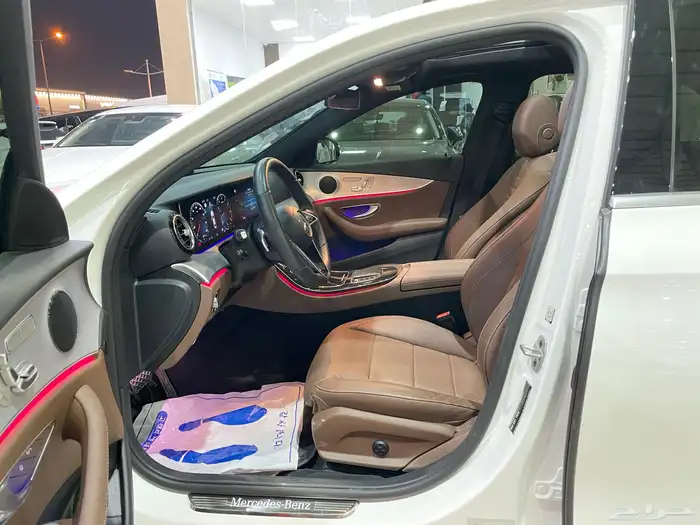 مرسيدس 2021 E250 بانوراما رادار قياده ذاتيه ( بنزين ) 2.0T 8