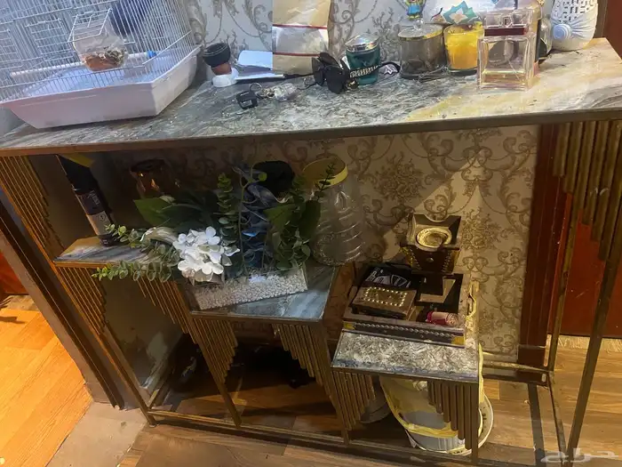 مكتبه وشاشه65بوصه ومدخل للبيع 1