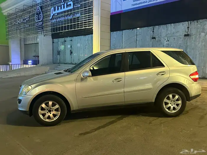 للبيع او البدل مرسديس ام ال قمة النظافه 350 12