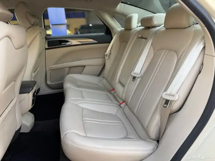 لنكولن MKZ 2018 بحالة الوكالة 7