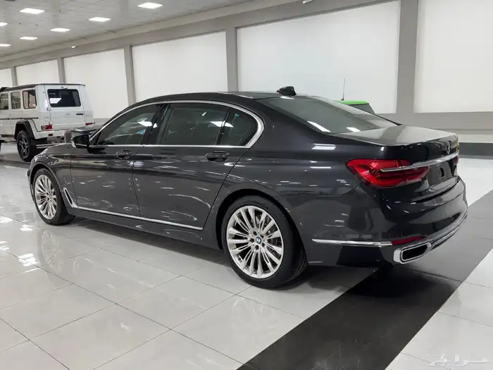 بي ام دبليو 750i 2017 5