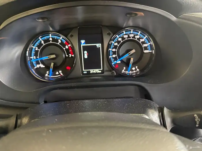 تويوتا هايلوكس دفنشر 6 سلندر موديل 2021 28